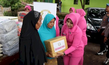 Polres-Pasuruan-Salurkan-Bantuan-untuk-Korban-Pergeseran-Tanah-di-Purwodadi
