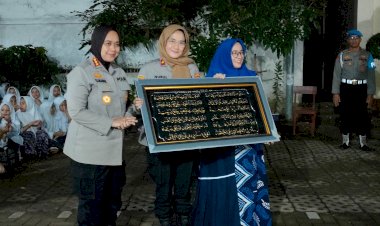Kampanye-“Rise-and-Speak”-di-Pondok-Pesantren-Kempek:-Upaya-Pencegahan-Kekerasan-Seksual-bagi-Santri