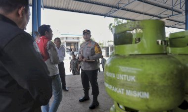 Polres-Blitar-bersama-Pemkab-Sidak-SPBE-Pastikan-Stok-Gas-LPG-3-Kg-Aman-Jelang-Ramadhan