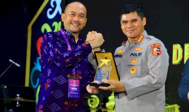 Polri-Raih-Juara-I-Kategori-Booth-Terfavorit-di-Kampung-Hukum-2025-Mahkamah-Agung