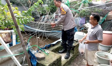 Bhabinkamtibmas-Desa-Bulang-Prambon-Cek-Tanaman-Warga,-Dukung-Program-Ketahanan-Pangan-Nasional