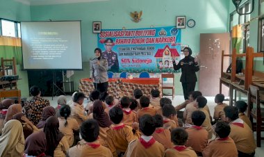 Polsek-Krian-Edukasi-Bahaya-Bullying-dan-Narkoba-di-SDN-Sidorejo