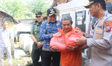 Forkopimda-Sidoarjo-Sidak-RTLH-untuk-Peringatan-Hari-Bhayangkara-Ke-79