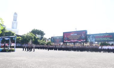 Kado-Hari-Bhayangkara-Ke-79,-129-Anggota-Polresta-Sidoarjo-Dapatkan-Kenaikan-Pangkat