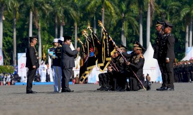 Presiden-Hadiahi-Penghargaan-Nugraha-Sakanti-dan-Tanda-Kehormatan-Bintang-Bhayangkara-Nararya