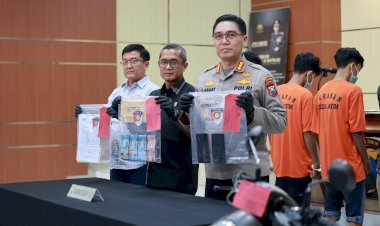 Polda-Jatim-Amankan-Dua-Oknum-Aktivis-Mahasiswa-Terduga-Pelaku-Pemerasan-Kadisdik