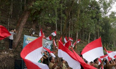 Semangat-Kemerdekaan,-Polres-Magetan-dan-Forkopimda-Magetan-“Ngopi-Bareng”-Bersama-Petani-Kopi-di-Lereng-Lawu