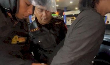 Polisi-Berhasil-Amankan-Pelaku-Penusukan-Sopir-Truk-di-SPBU-Bunder-Gresik