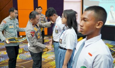 Polda-Jatim-Kukuhkan-234-Pelajar-Jadi-Duta-Kamtibmas,-Siap-Jadi-Agen-Perdamaian-di-Sekolah