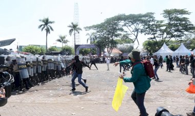 Polda-Jatim-Gelar-Simulasi-Sispamkota-Pastikan-Kesiapan-Personel-Hadapi-Gangguan-Kamtibmas