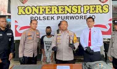 Polisi-Amankan-Pria-Diduga-Preman-Bawa-Sajam-Jenis-Belati-Cundrik-di-Kota-Pasuruan