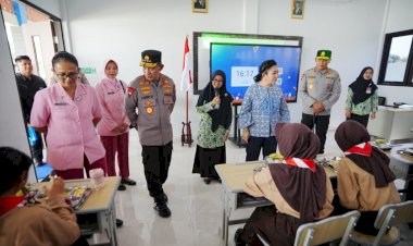 Kapolri-Singgung-Wujudkan-Generasi-Emas-Usai-Tinjau-SMP-Kemala-Bhayangkari-Karanganyar