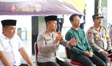 Cangkrukan-Bareng-Kapolres-Kediri-Hadirkan-Ruang-Dialog-yang-Akrab-Bersama-Masyarakat