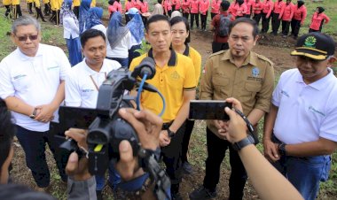Hari-Bumi,-Polres-Madiun-Gandeng-Perhutani-Tanam-Ribuan-Bibit