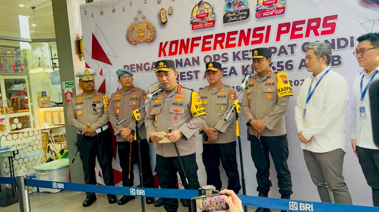 Tinjau Rest Area KM 456, Kapolri Instruksikan Jajaran Maksimal Beri Pelayanan dan Atur Lalin Arus Balik