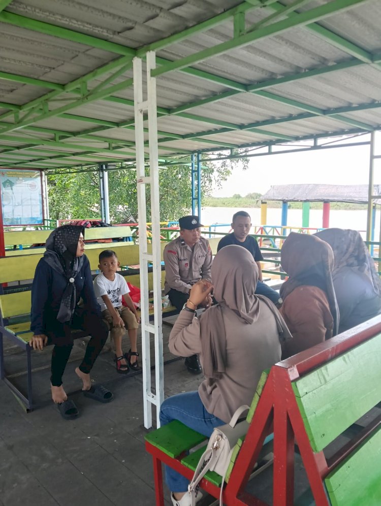 Polsek Jabon Siagakan Personel di Wisata Bahari Tlocor Selama Libur Idul Fitri 2025