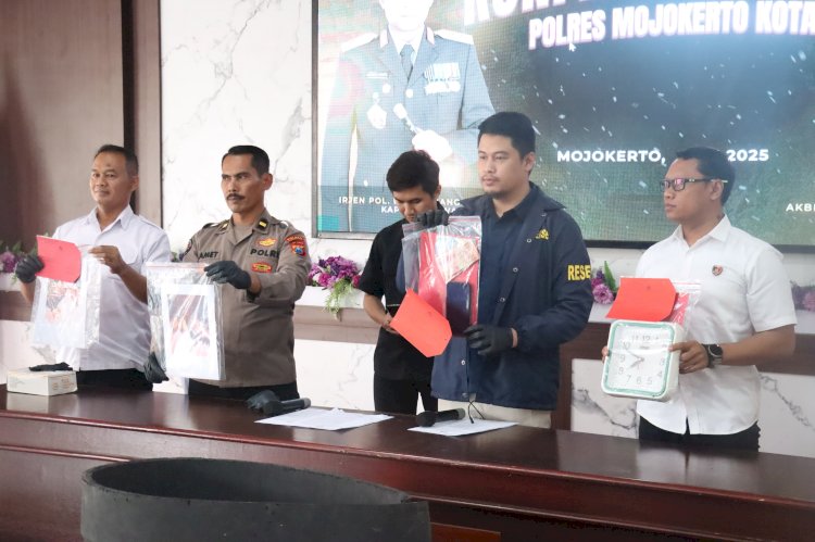 Polres Mojokerto Kota Bongkar 2 Arena Sabung Ayam Amankan 5 orang Diamankan
