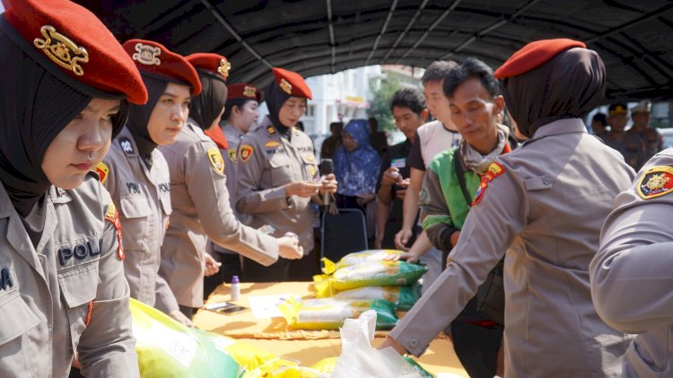 Gerakan Pangan Murah :Komitmen Polrestabes Surabaya Stabilkan Harga dan Menjamin Ketersedian Pangan