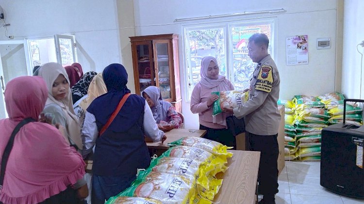 Polresta Malang Kota Kembali Gelontorkan 22 Ton Beras Murah Warga Senyum Sumringah