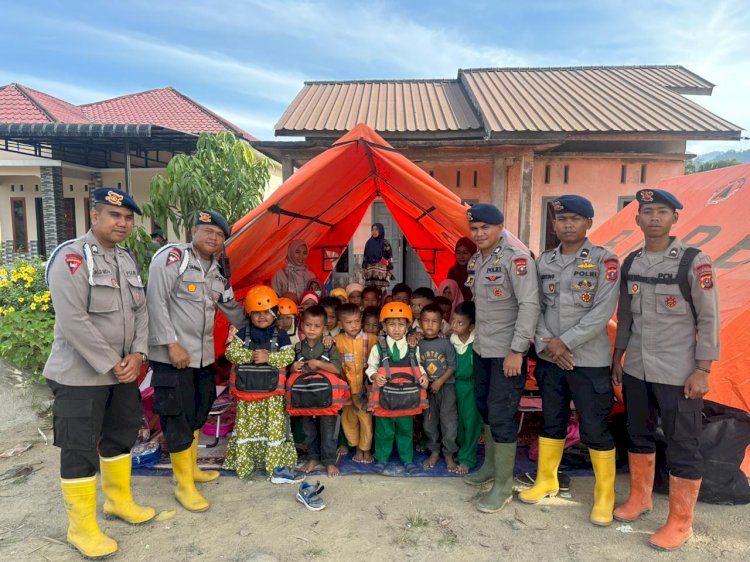 Brimob Polda Sumut Gelar Edukasi dan Trauma Healing untuk Anak TK Terdampak Bencana di Tapanuli Selatan