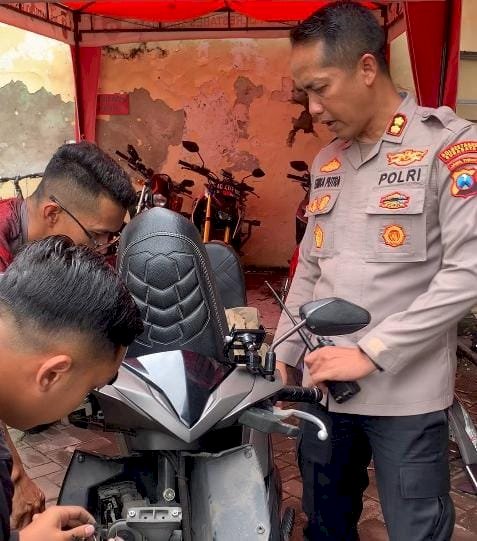 Polrestabes Surabaya Berbagi Alarm Motor Gratis Cegah Curanmor dari Hulu