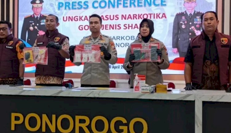 Polres Ponorogo Amankan Pengedar Narkoba Asal Madiun, Sita 301 Gram Sabu